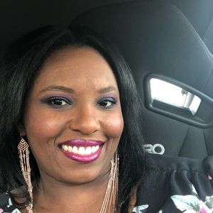 Meet your Posher, Lenique